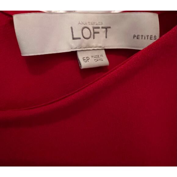 Loft Red Dress
Size 6P
Excellent condition - Picture 4 of 6